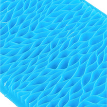 Load image into Gallery viewer, FineDecor Leaf Pattern Shape Fondant Quilt Mold Embosser Biscuit Mold Cookie Cutter For Cupcake Decoration And Cake Decorating DIY Tool - FD 3267