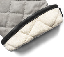 Load image into Gallery viewer, FineDecor Small Professional Cotton Oven Mitt with Quilted Lines, Heat Resistant, Flexible Oven Hand Gloves, Grey, 1 Pair, 22 cm* 15 cm (FD 3059)