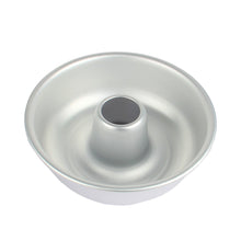 Load image into Gallery viewer, FineDecor Cake Anodized Aluminum Ring Mould Pan / Bundt Cake Mould, Silver, 7 Inch, FD 3118