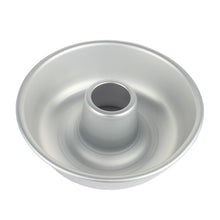 Load image into Gallery viewer, FineDecor Cake Anodized Aluminum Ring Mould Pan / Bundt Cake Mould, Silver, 9 Inch, FD 3119