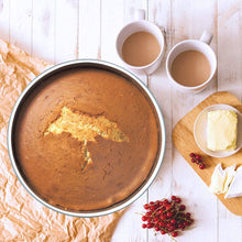 Load image into Gallery viewer, FineDecor Premium Aluminium Cake Pan/Mould, Round Shape (8 inch diameter * 3 inch height), FD 3018