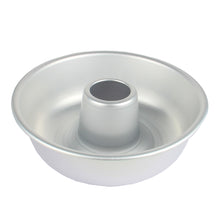 Load image into Gallery viewer, FineDecor Cake Anodized Aluminum Ring Mould Pan / Bundt Cake Mould, Silver, 9 Inch, FD 3119