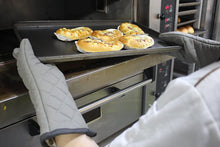 Load image into Gallery viewer, FineDecor Small Professional Cotton Oven Mitt with Quilted Lines, Heat Resistant, Flexible Oven Hand Gloves, Grey, 1 Pair, 22 cm* 15 cm (FD 3059)