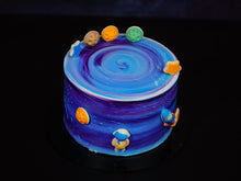 Load image into Gallery viewer, Foodecor Astronaut Space Themed Decorative Transfer Mould (Pack of 2) - BV 3242