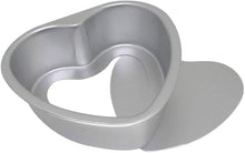 Load image into Gallery viewer, FineDecor Premium Aluminium Cake Pan/Mould Removable Bottom, Heart Shape (6 inch diameter * 2 inch height), FD 3026
