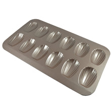 Load image into Gallery viewer, FineDecor Madeleine Pan (12-Cavity) Non-Stick Seashell Shape Madeleine Mold / Baking Mold, FD 3030
