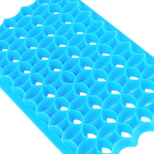 Load image into Gallery viewer, FineDecor 4 Petal Flower Shape Fondant Quilt Mold Embosser Fondant Quilt Biscuit Mold Cookie Cutter For Cupcake Decoration  - FD 3278
