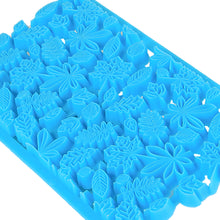 Load image into Gallery viewer, FineDecor Leafs &amp; Flowers Pattern Shape Fondant Quilt Mold Embosser Biscuit Mold Cookie Cutter For Cupcake And Cake Decoration - FD 3272
