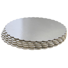 Load image into Gallery viewer, FineDecor Silver Cake Board 9 INCH Round Cardboard (5 Pieces), Cardboard Round Cake Circle Base, 9 Inches Diameter (Silver)
