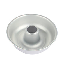 Load image into Gallery viewer, FineDecor Cake Anodized Aluminum Ring Mould Pan / Bundt Cake Mould, Silver, 7 Inch, FD 3118

