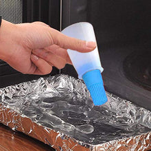 Load image into Gallery viewer, FineDecor Silicone Cooking Oil Bottle with Basting Brush
