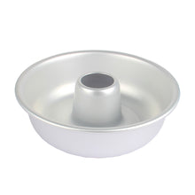Load image into Gallery viewer, FineDecor Cake Anodized Aluminum Ring Mould Pan / Bundt Cake Mould, Silver, 7 Inch, FD 3118
